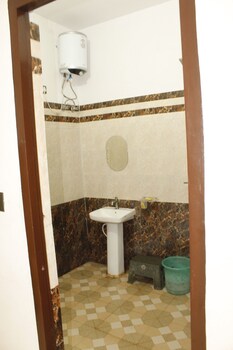 hotel hare krishna vrindavan