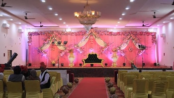 hotel hare krishna vrindavan