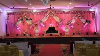 hotel hare krishna vrindavan