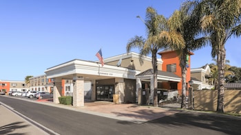 holiday inn express lompoc by ihg