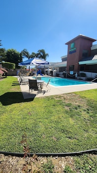 holiday inn express lompoc by ihg