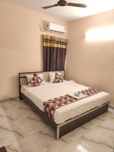 Galaxy Residency Pallavaram Airport,,2 star