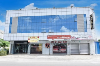 Hotel O Kb Near Siti Khadijah Market Formerly Kb 7 Days,,2 star