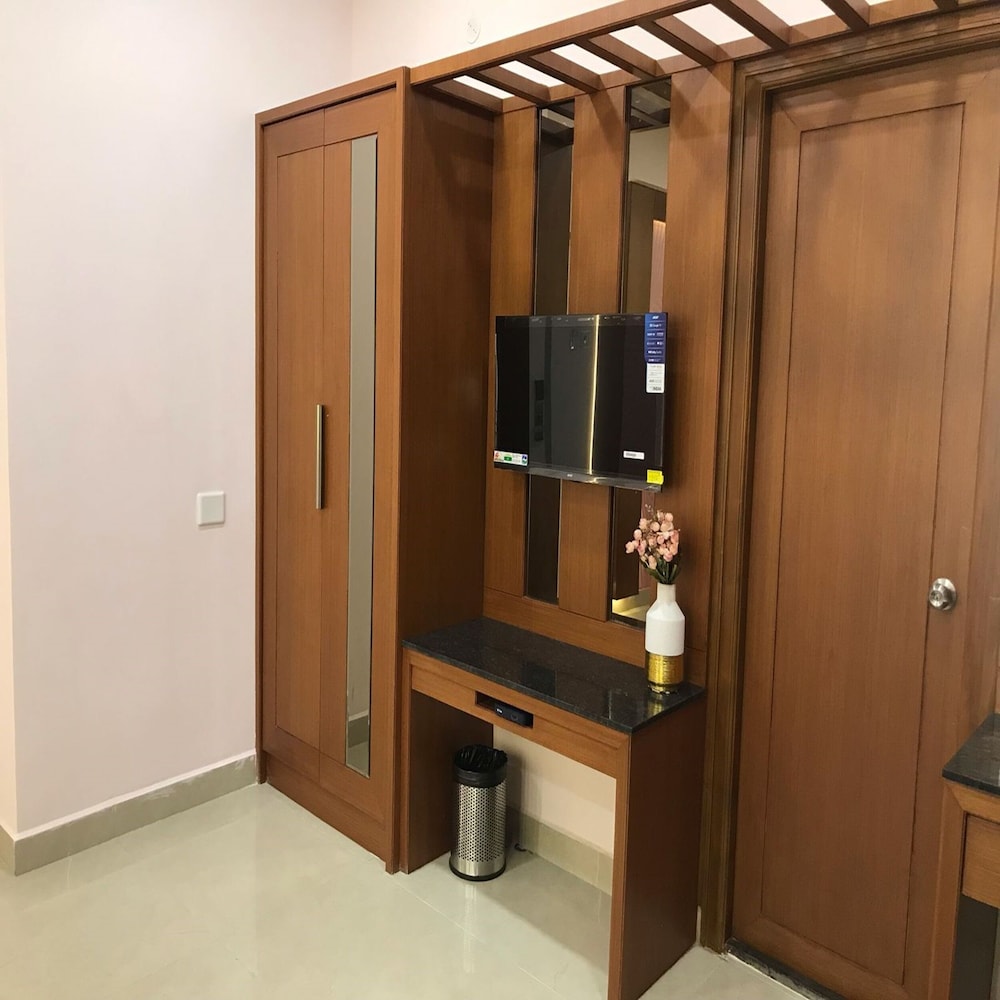 embassy park near us consulate