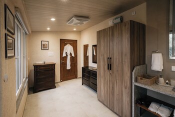 ama stays and trails assa 360 goa