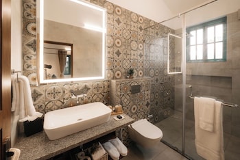 ama stays and trails assa 360 goa