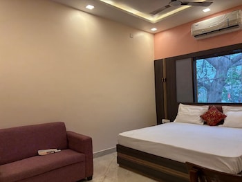 dm paying guest house