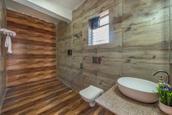 cosmicstays the sundowner