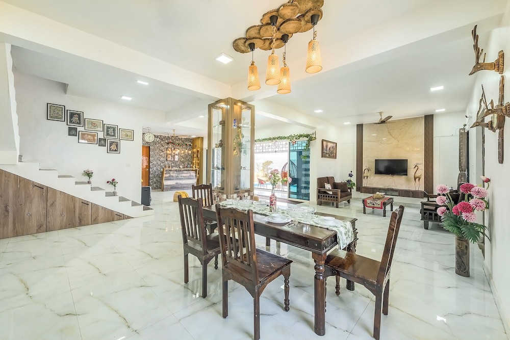 cosmicstays the sundowner