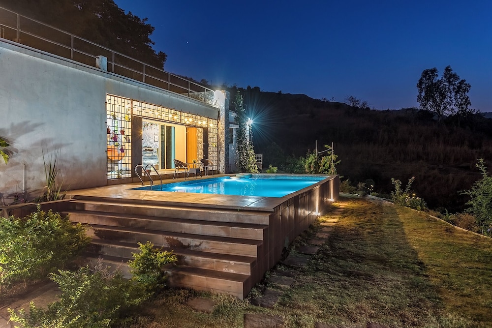 cosmicstays the sundowner