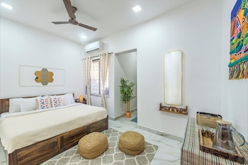 cosmicstays the sundowner