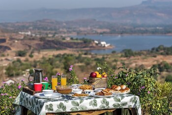 cosmicstays the sundowner