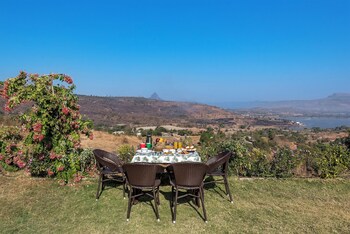 cosmicstays the sundowner