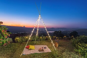 cosmicstays the sundowner