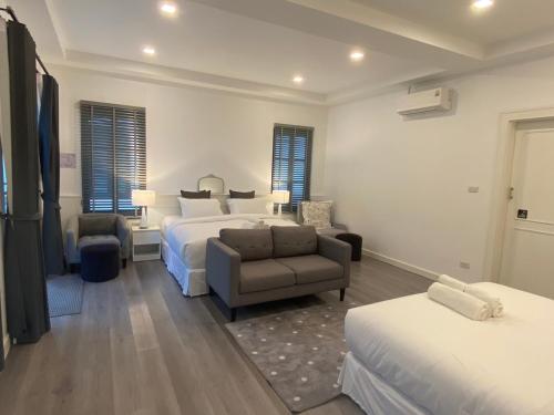 tarn villa krabi