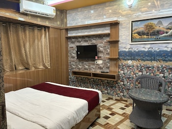 atithi palace luxury guest house