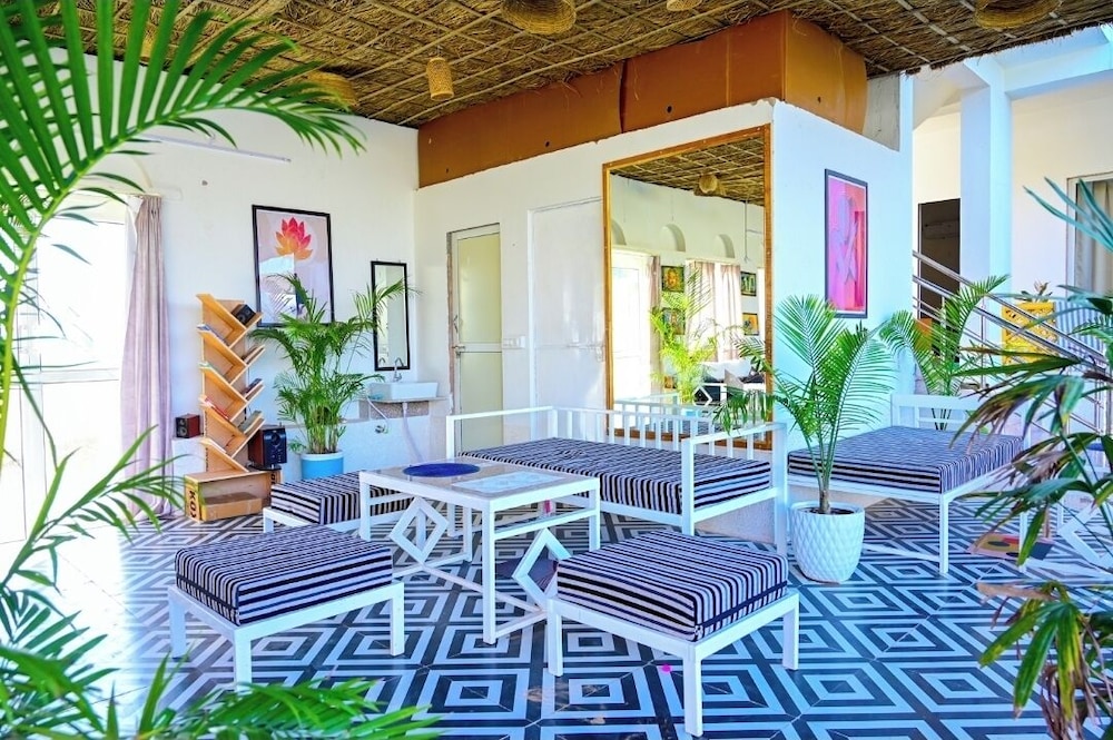 hari om tatsat retreat pushkar