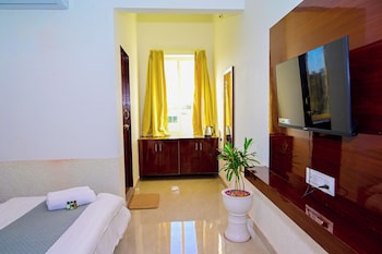 hari om tatsat retreat pushkar