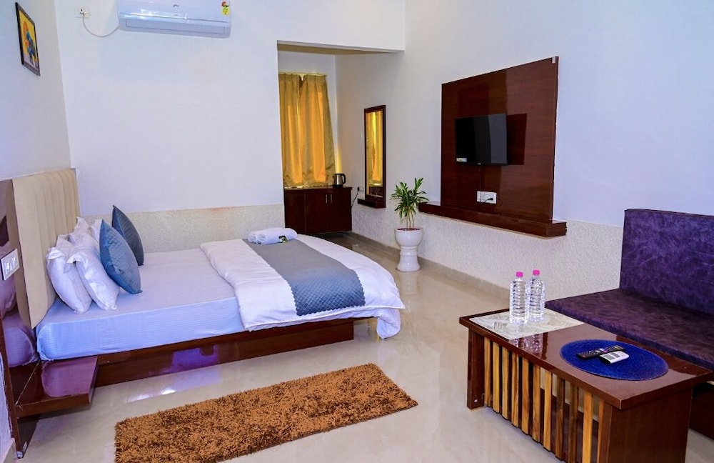 hari om tatsat retreat pushkar