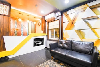 premium stays near marine drive puri