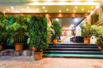 premium stays near marine drive puri