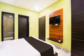 premium stays near marine drive puri