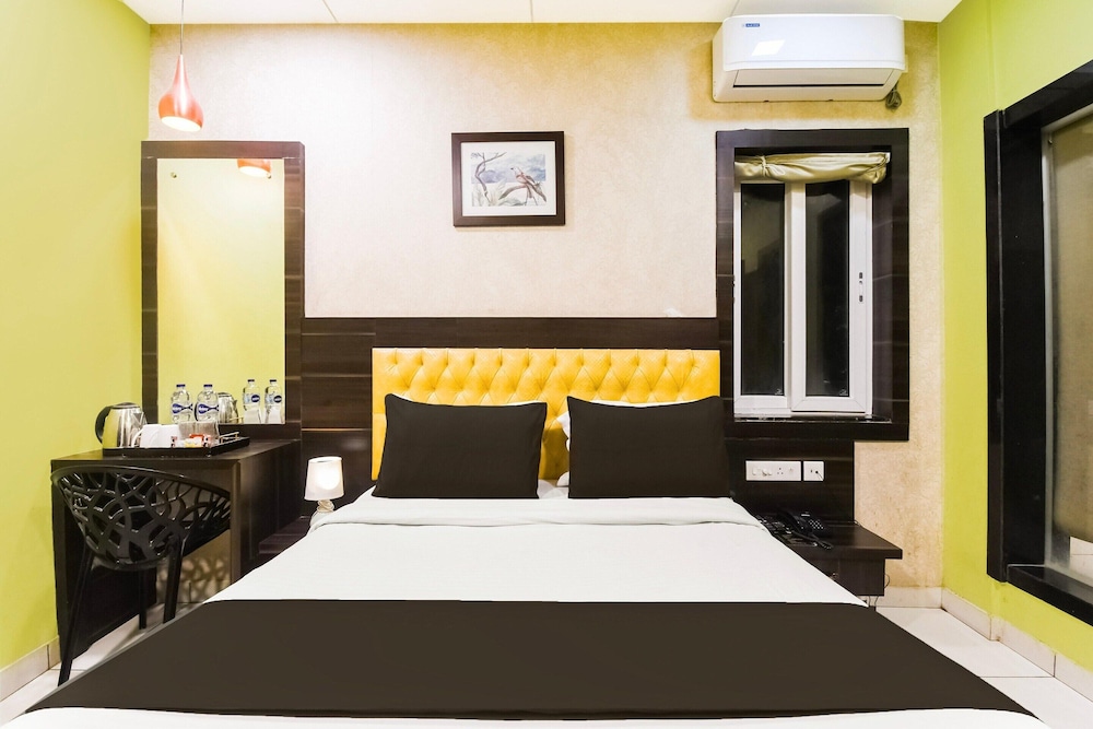 premium stays near marine drive puri