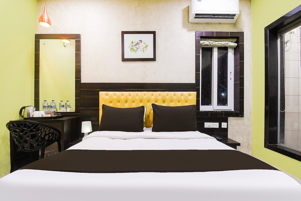premium stays near marine drive puri