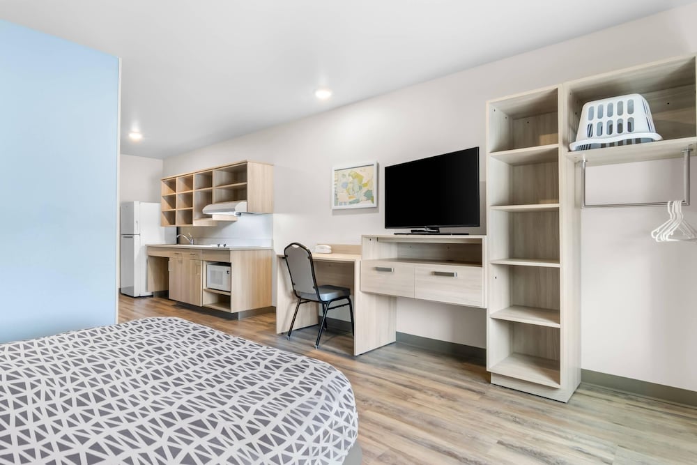 woodspring suites elkhart