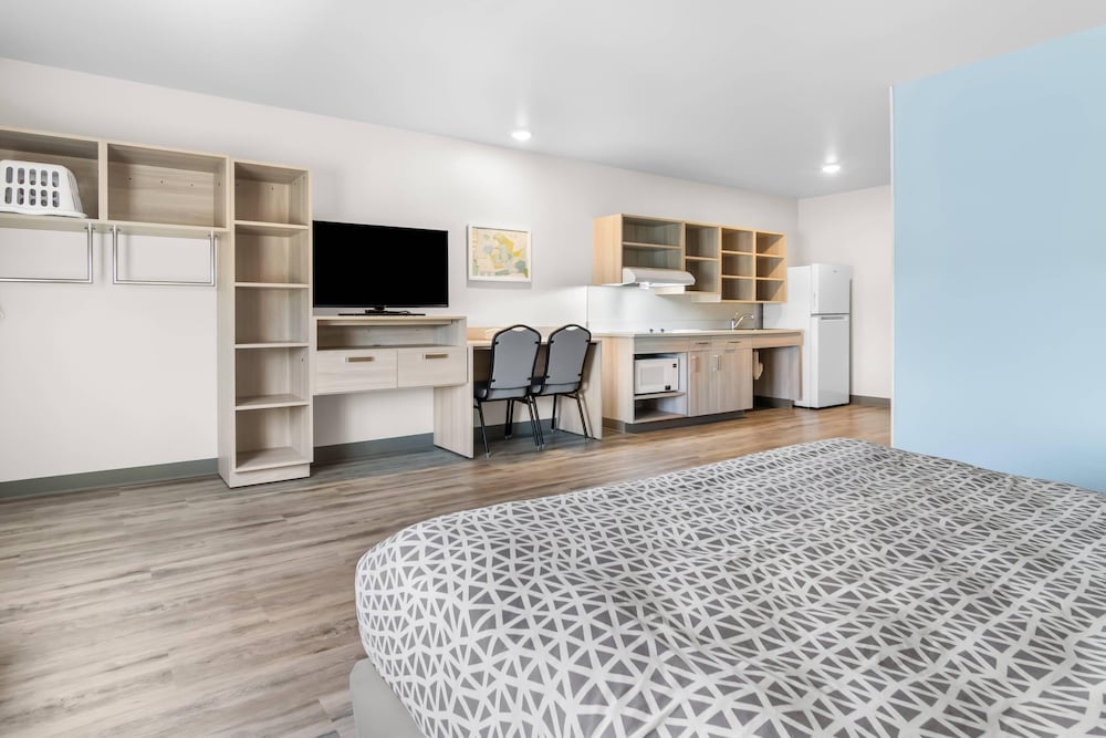 woodspring suites elkhart