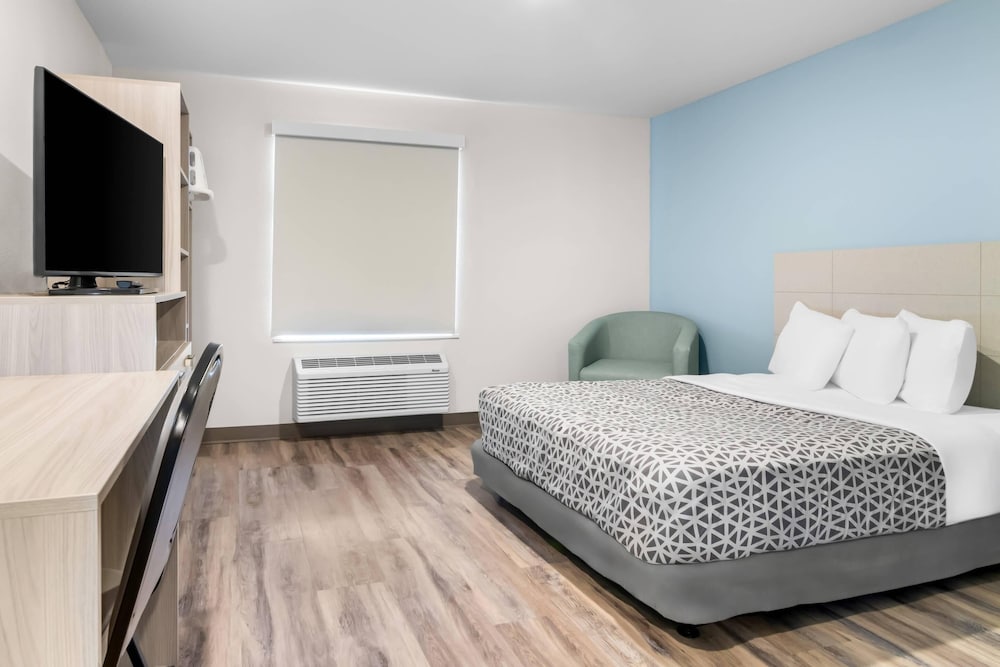 woodspring suites elkhart