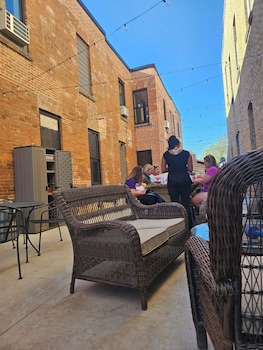 albany merchants hotel