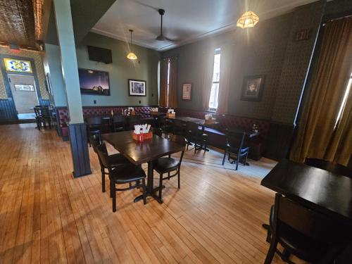 albany merchants hotel