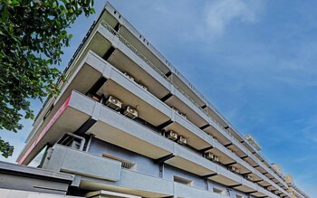 spacious comfort stays at ramamurthy nagar