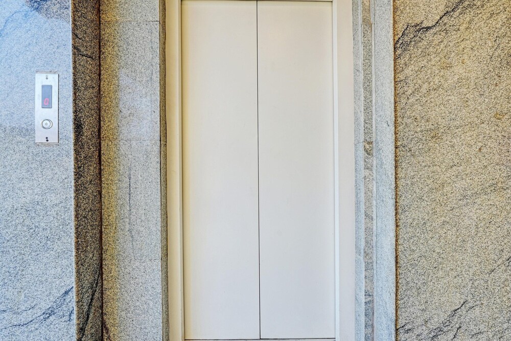 spacious comfort stays at ramamurthy nagar