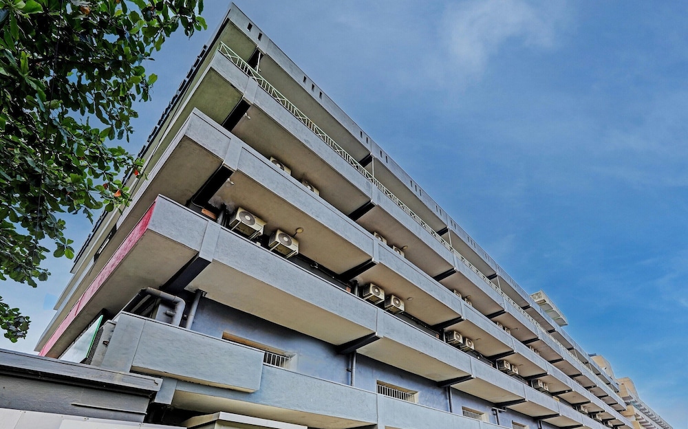 spacious comfort stays at ramamurthy nagar