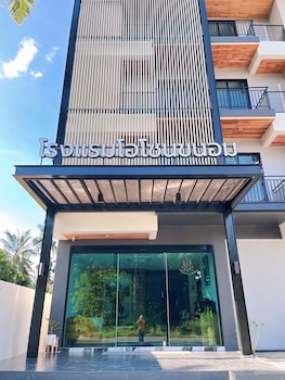 Ozone Hotel Khhanom,,2 star