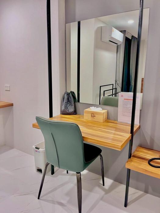 ozone hotel khhanom