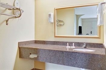 Days Inn & Suites By Wyndham Stockbridge South Atlanta,Georgia>>Atlanta,2 star