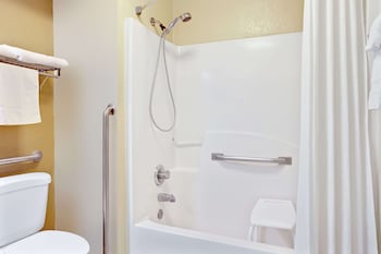Days Inn & Suites By Wyndham Stockbridge South Atlanta,Georgia>>Atlanta,2 star