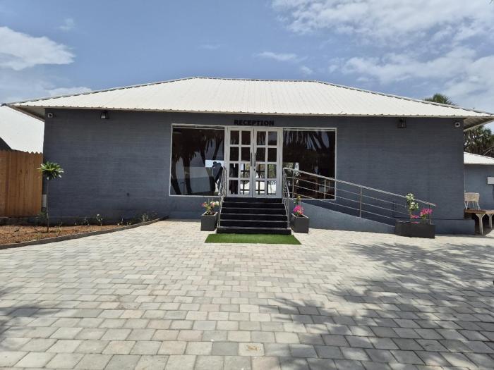 praveg beach resort nagoa beach diu