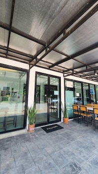 jonah hotel