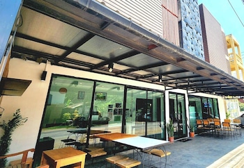 jonah hotel