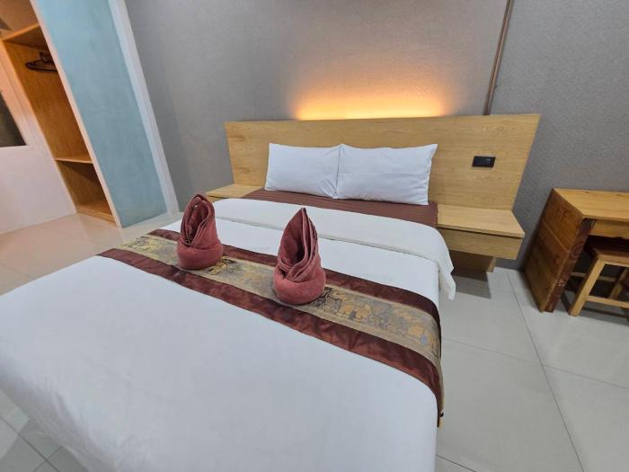 jonah hotel