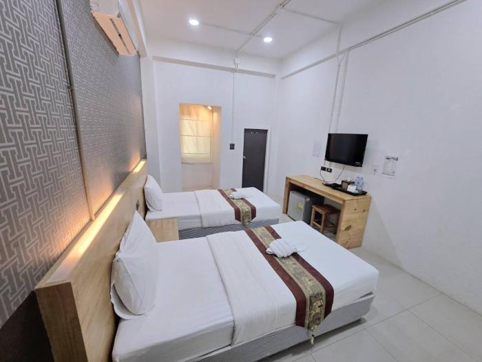 jonah hotel