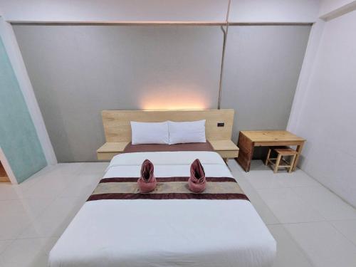 jonah hotel