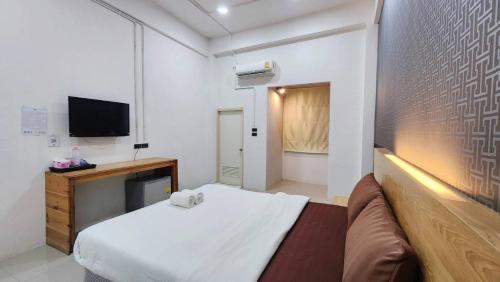 jonah hotel