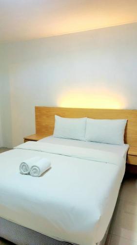 jonah hotel
