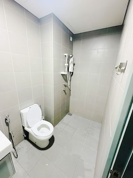 summer suites kl city