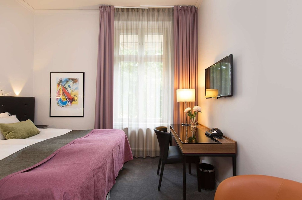 Elite Hotel Stockholm Plaza,Kista>>Farsta,4 star